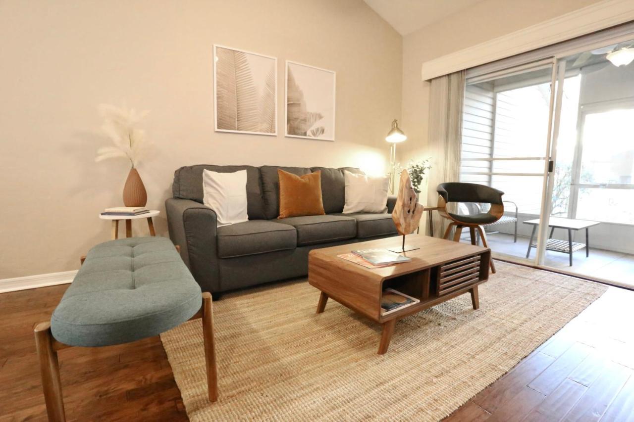 Nomad Retreat King Bed Boutique Condo W Garage Gainesville Eksteriør billede